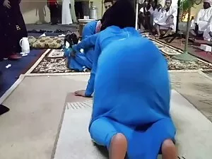 شقراء جميلة جدا, بلط ...
