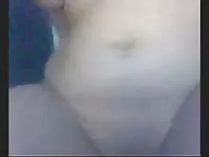 فتاة سمراء تقدر الدي ...